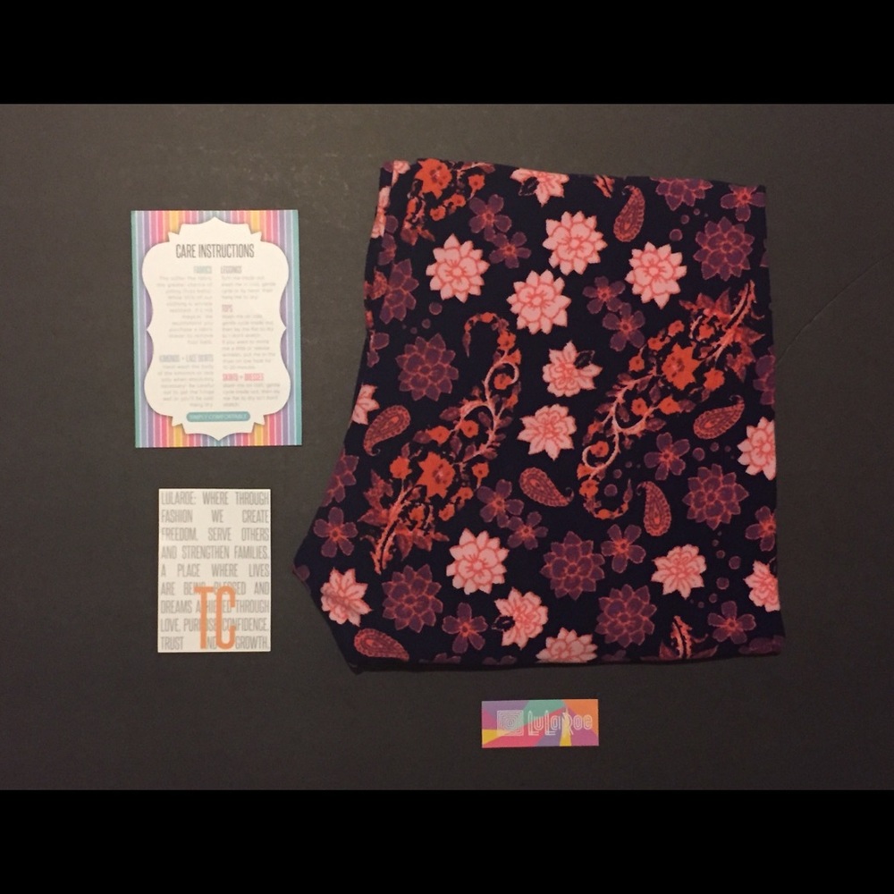 LuLaRoe Floral Purple and Pink Tc Leggings